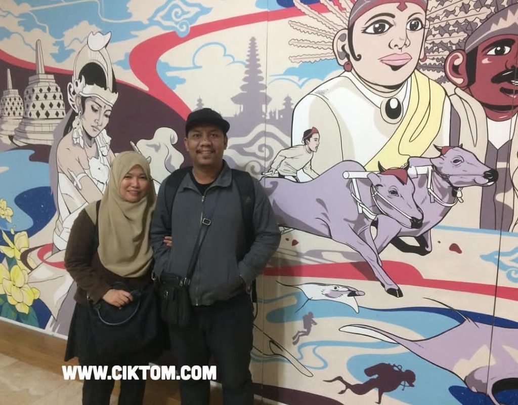 Gambar waktu ciktom dan suami bercuti ke Jakarta, Indonesia